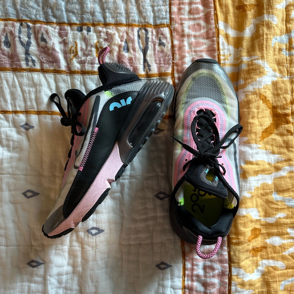 Colorful size 8.5 Nike tennis shoes